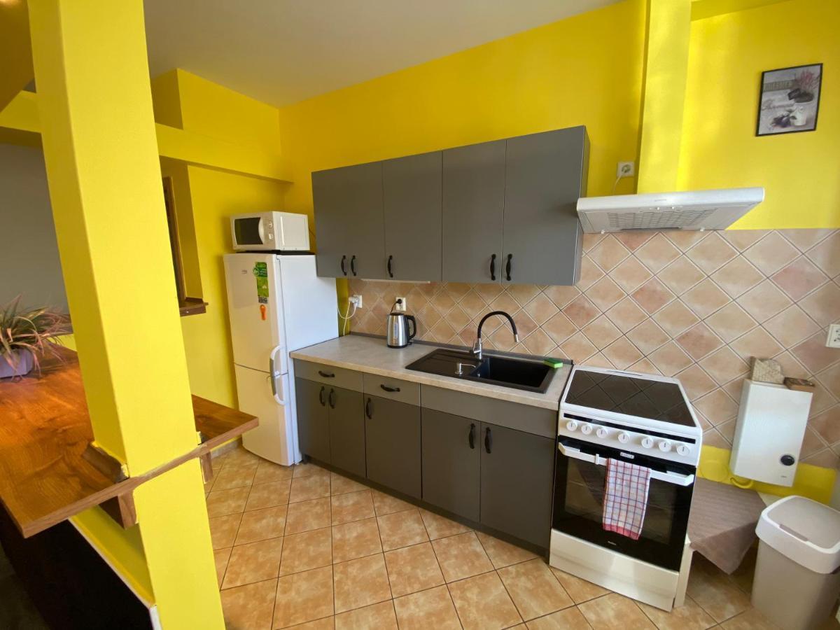 Apartment Martinec Нове-Место-над-Метуйи Экстерьер фото